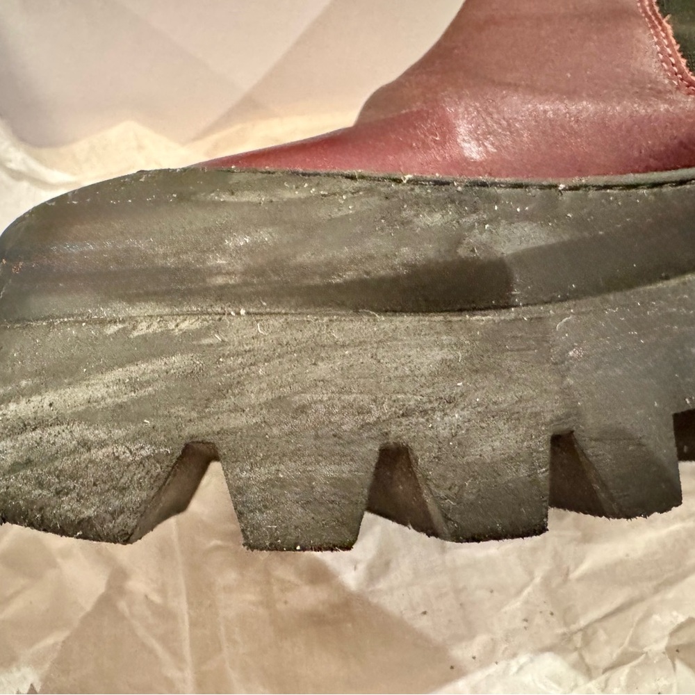 Stylish Burgundy Ankle Boots - Picture 5 of 11